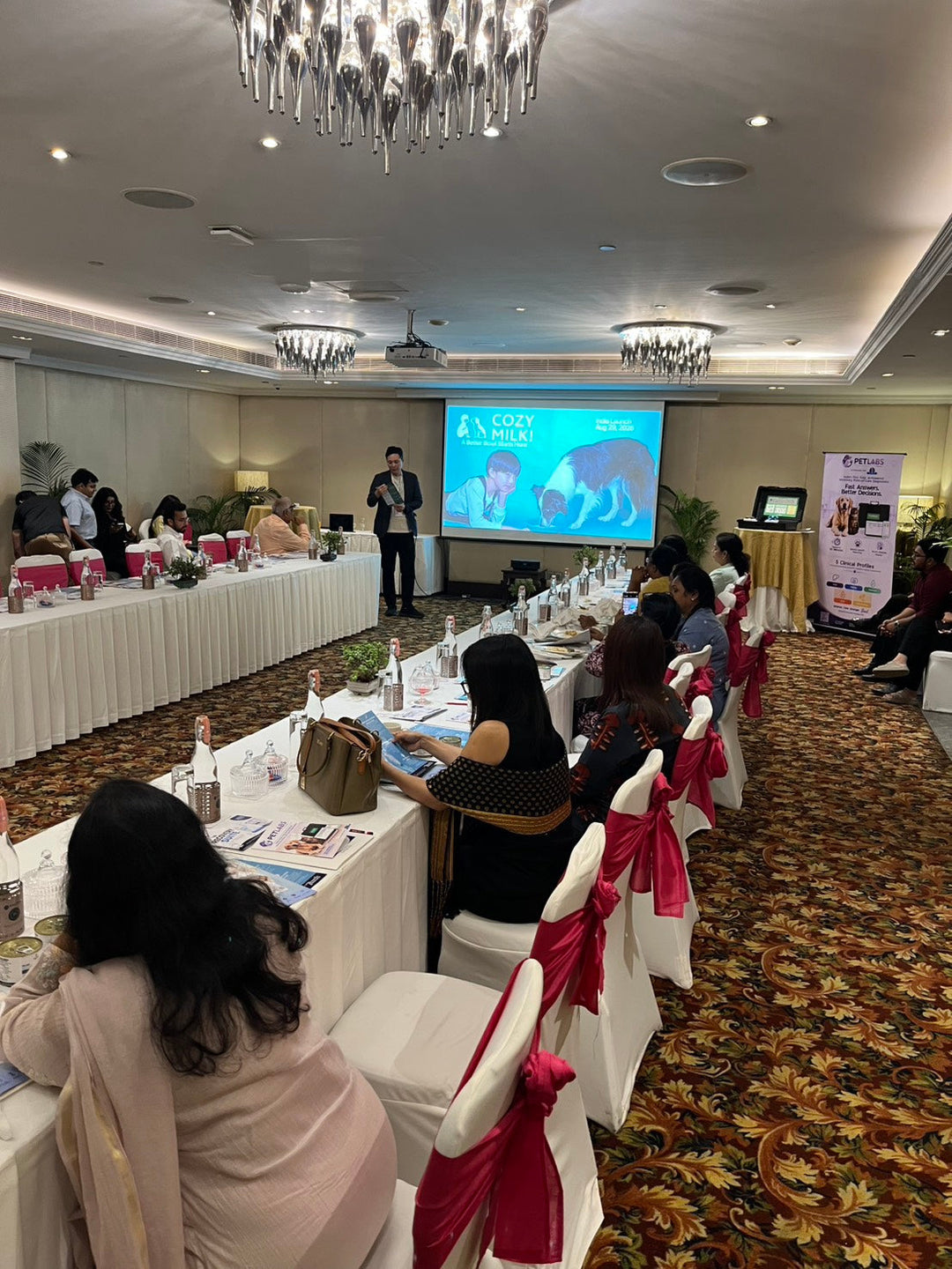 インド全国のTOP女性獣医師約30名へ。ITC MauryaでCOZY MILK説明会を開催しました